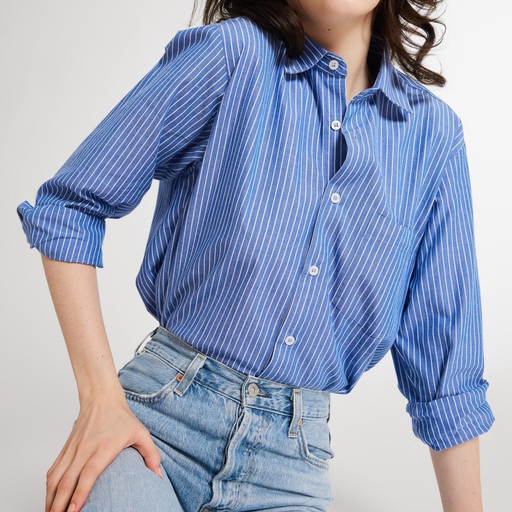 MILLIE SOFIA TOP IN HARBOR STRIPE SIZE XS OVERSIZED COTTON BUTTON UP BLUE